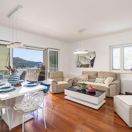Seaview Elegance Apartment 자톤 외부 사진