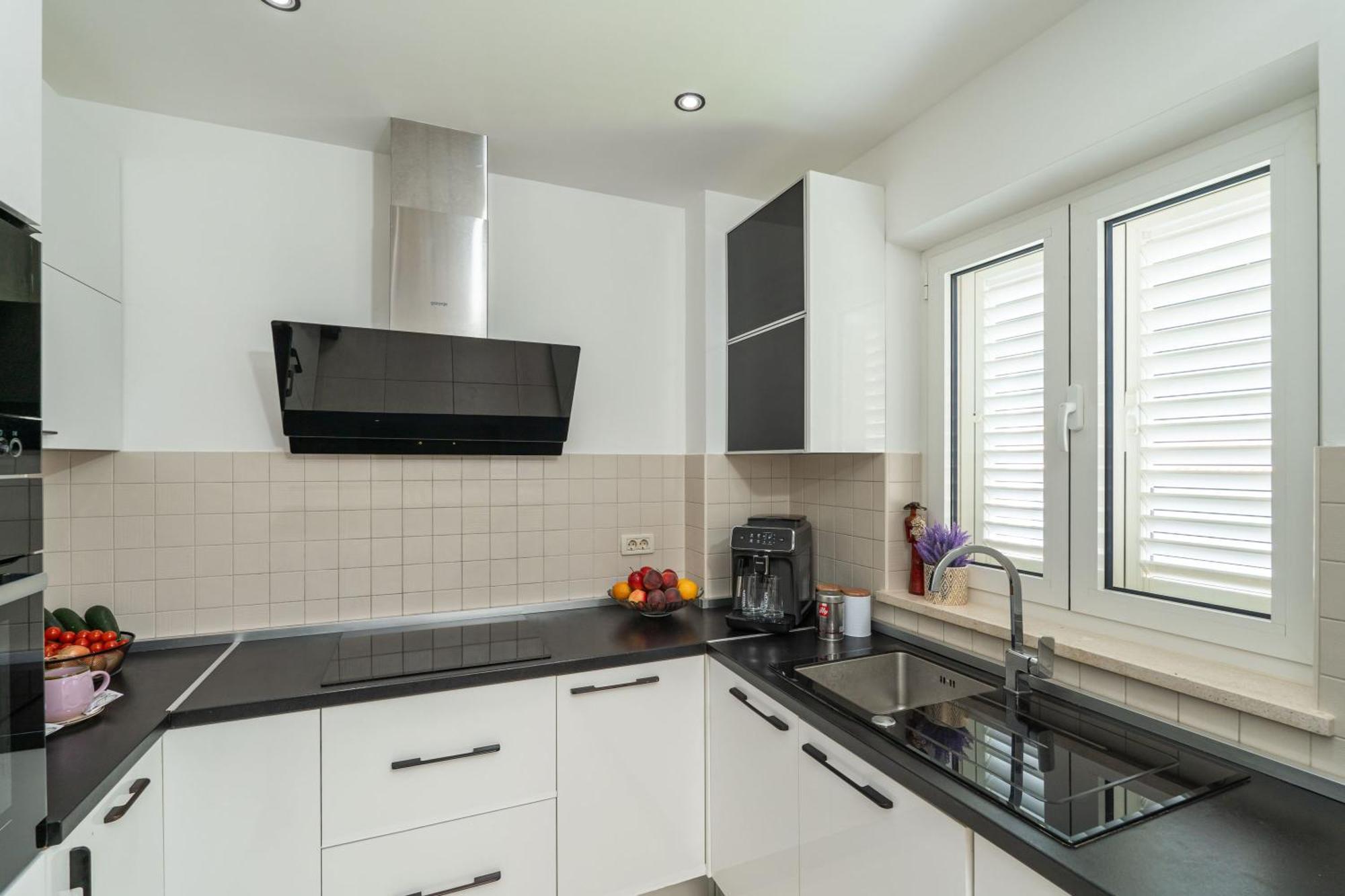Seaview Elegance Apartment 자톤 외부 사진
