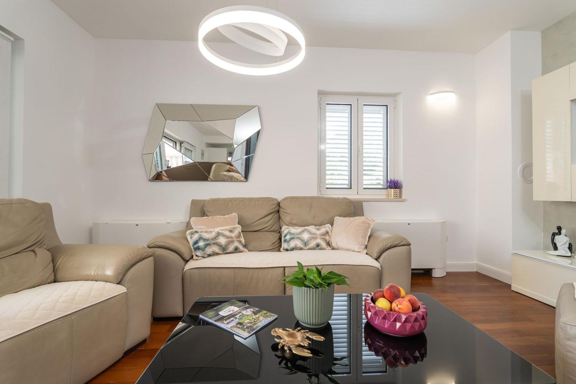 Seaview Elegance Apartment 자톤 외부 사진