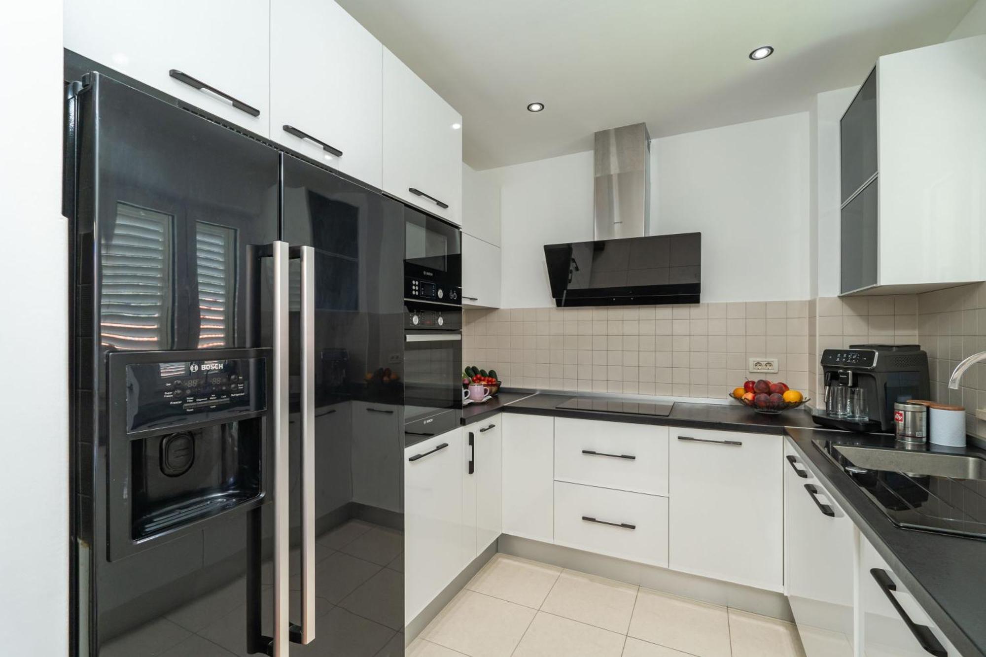 Seaview Elegance Apartment 자톤 외부 사진